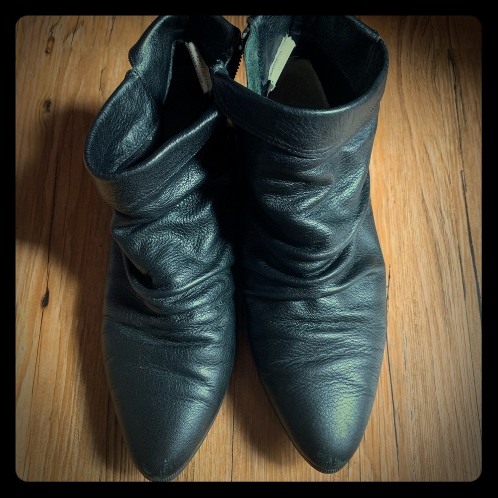 Vintage Black Zip Up Leather Booties